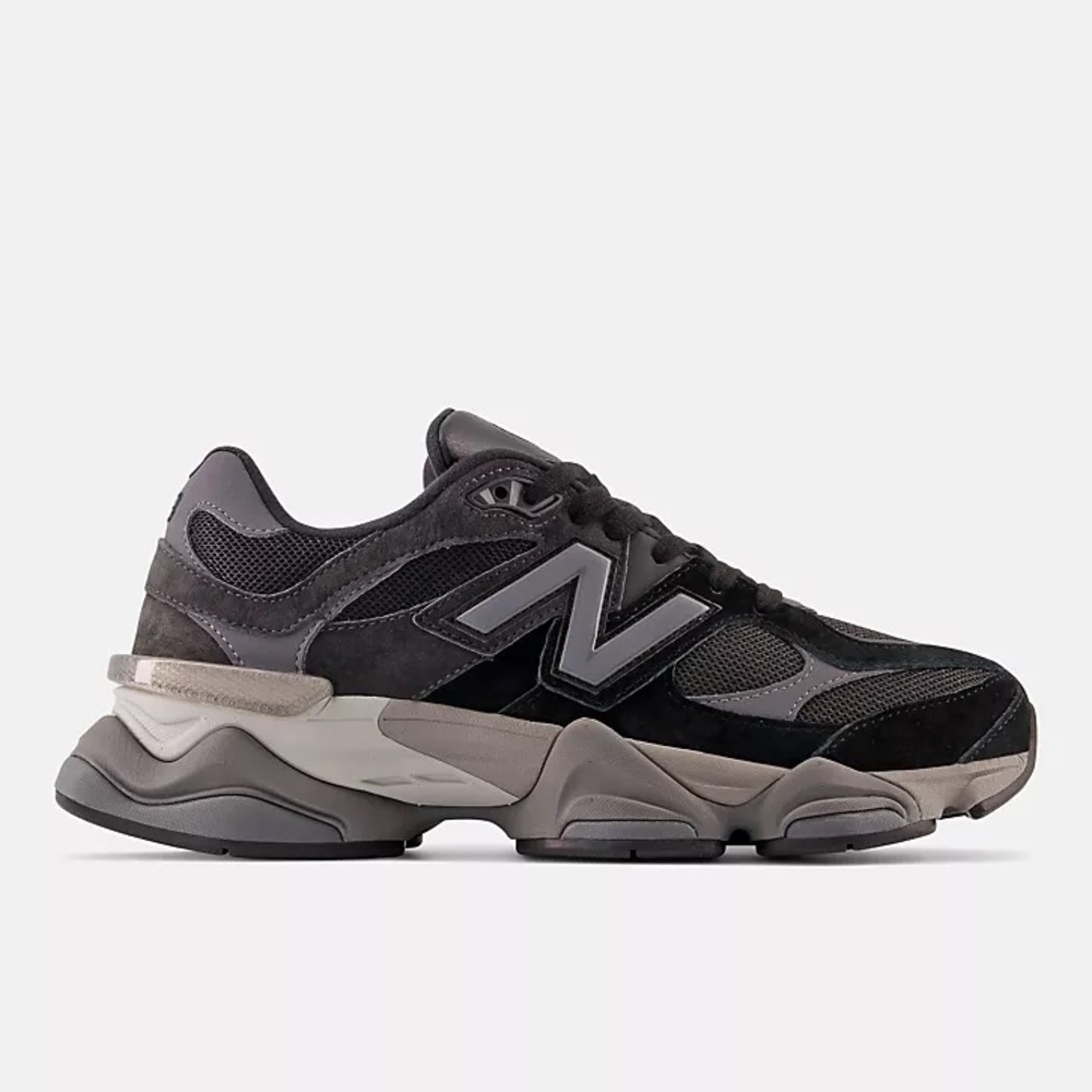 New 9060 new balance with box size 7 men/8.5 in women